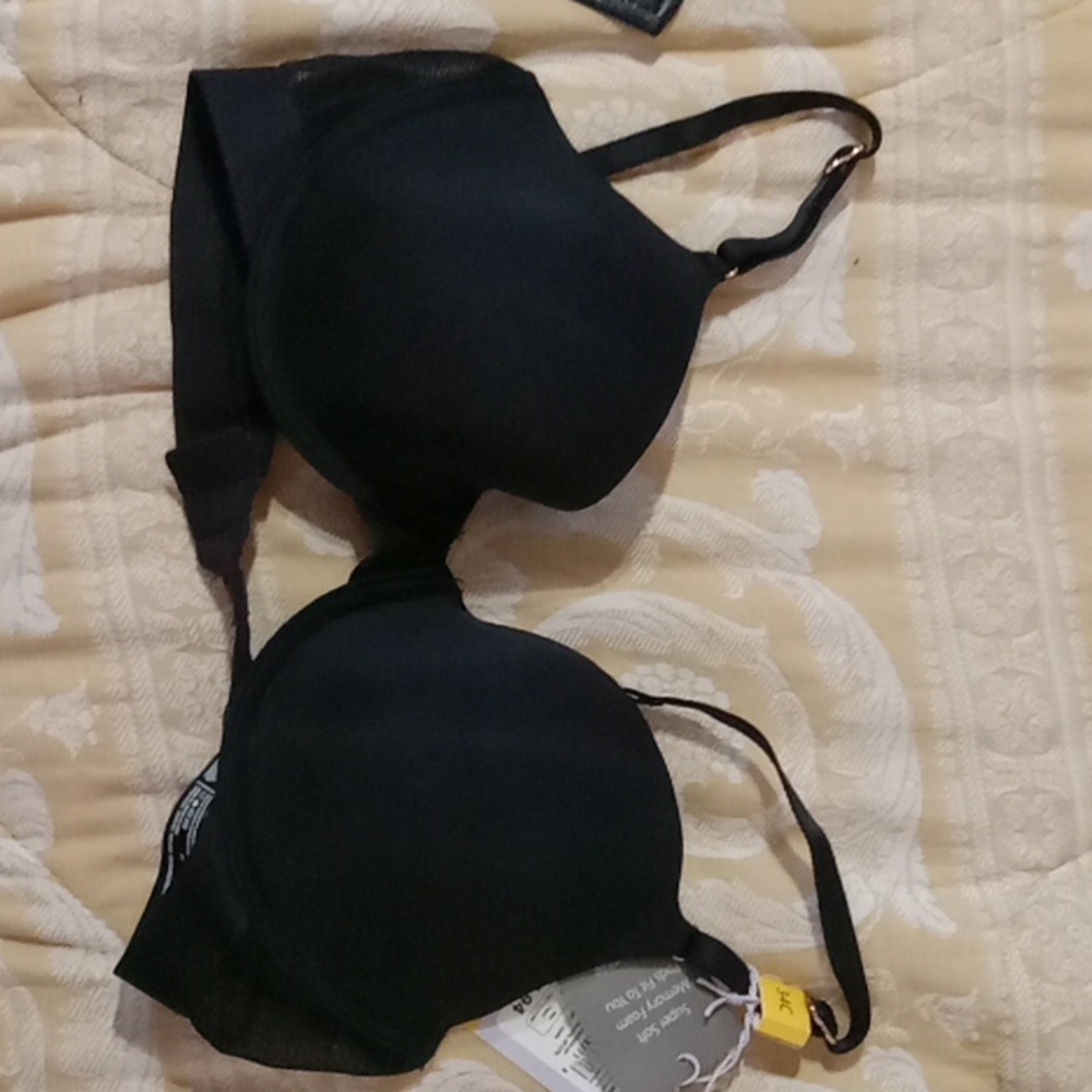 Secret treasures T-shirt Bra 34C and 32C